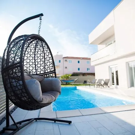 Virtus Villa *