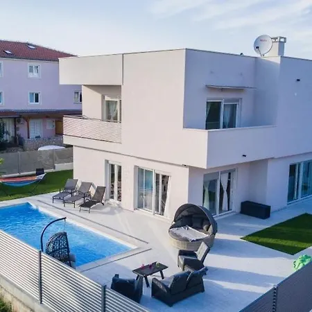 Villa Virtus *